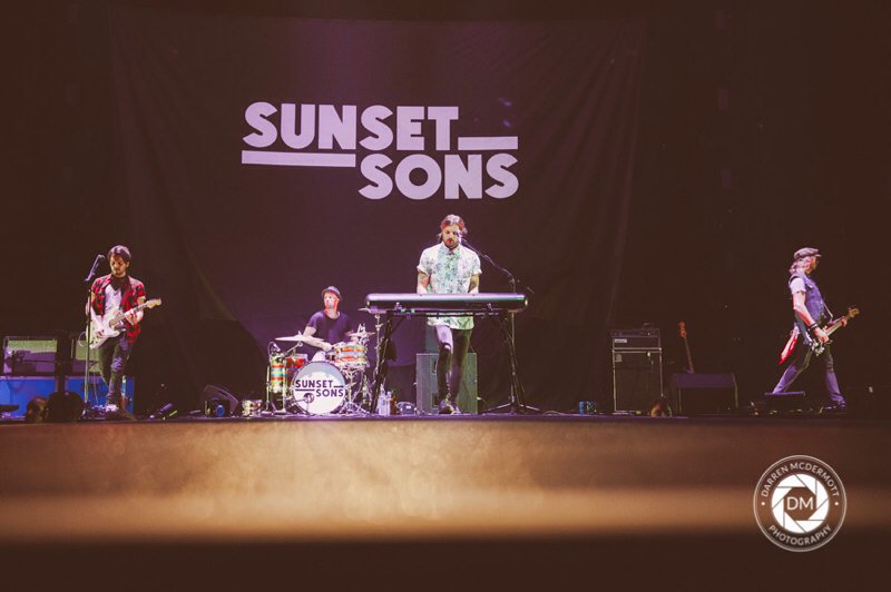 SunsetSonsNL's tweet photo. . @SunsetSons live @ Leeds Arena 11/10/15.
Photos by Darren McDermott https://t.co/3p7baDkpVp