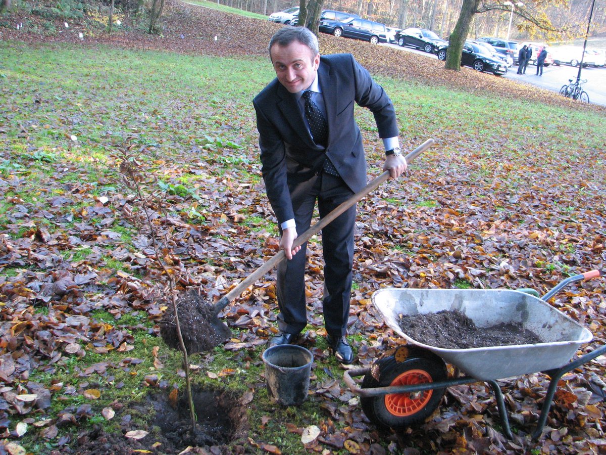 CEP_Slovenia's tweet photo. H.E. Mr.Rexhepija (Emb. of the Republic of Kosovo) planted a tree&joined our challenge! #WEcARE4U #ELR2015 #EYD2015 https://t.co/WnO5JVBbUi
