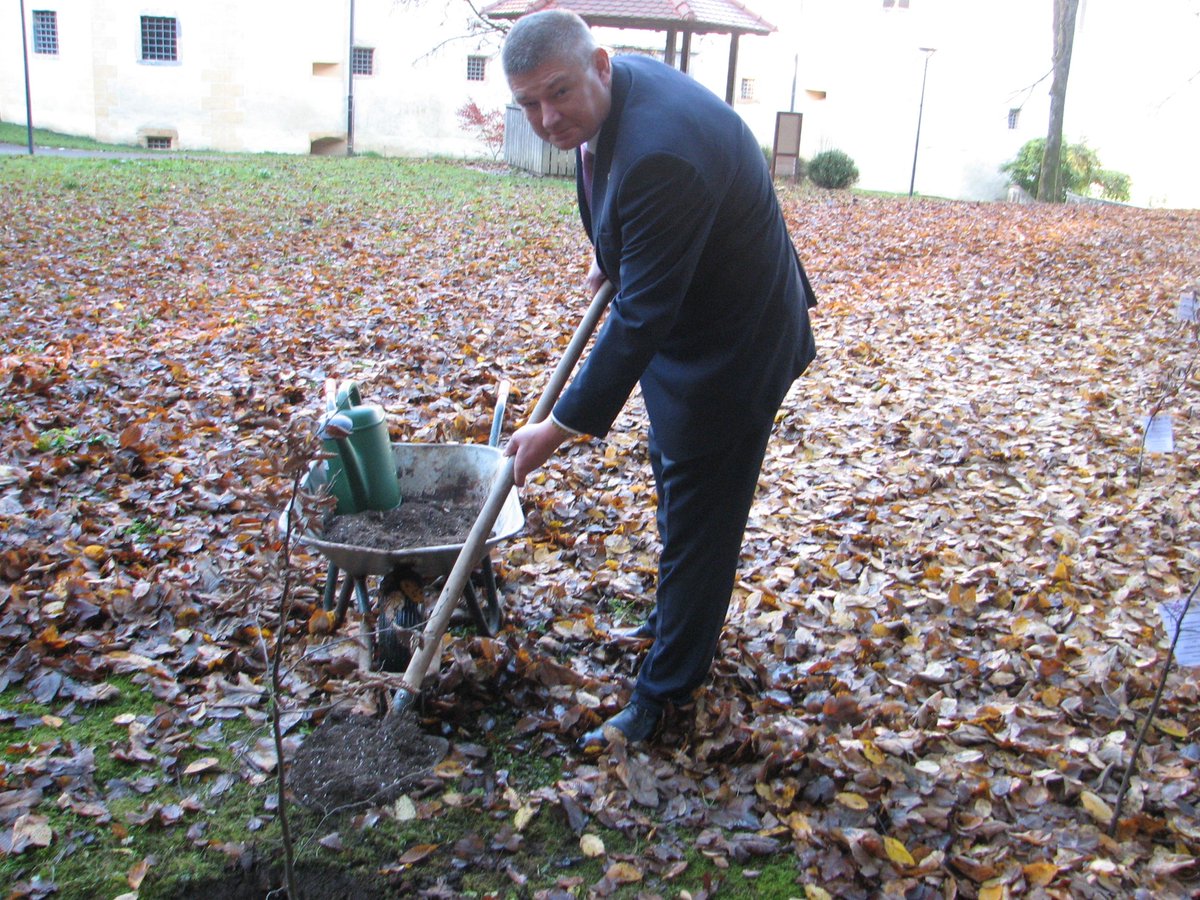 CEP_Slovenia's tweet photo. H.E. Mr. Czerwinski (Embassy of Poland) planted a tree&joined our challenge! #WEcARE4U #ELR2015 #EYD2015 https://t.co/cNy2FQV6AG