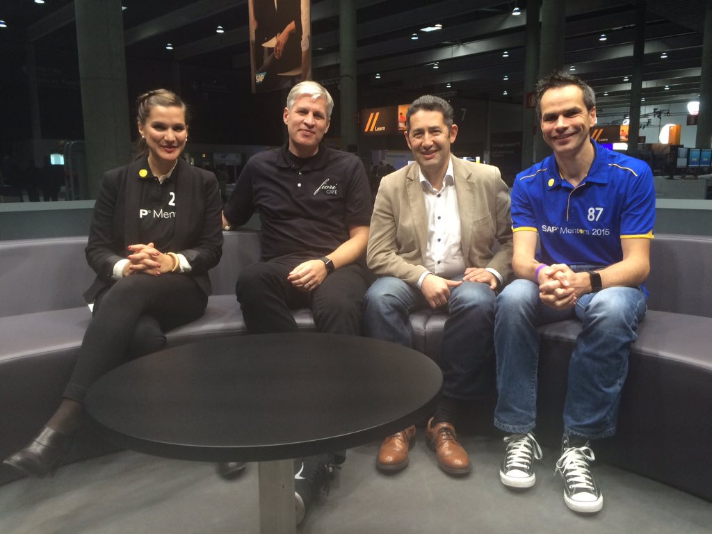 .@JDorbic interviewed @ksrichter Bronislaw and me for #SAPtd live on #DesignThinking. Thank you Julia.