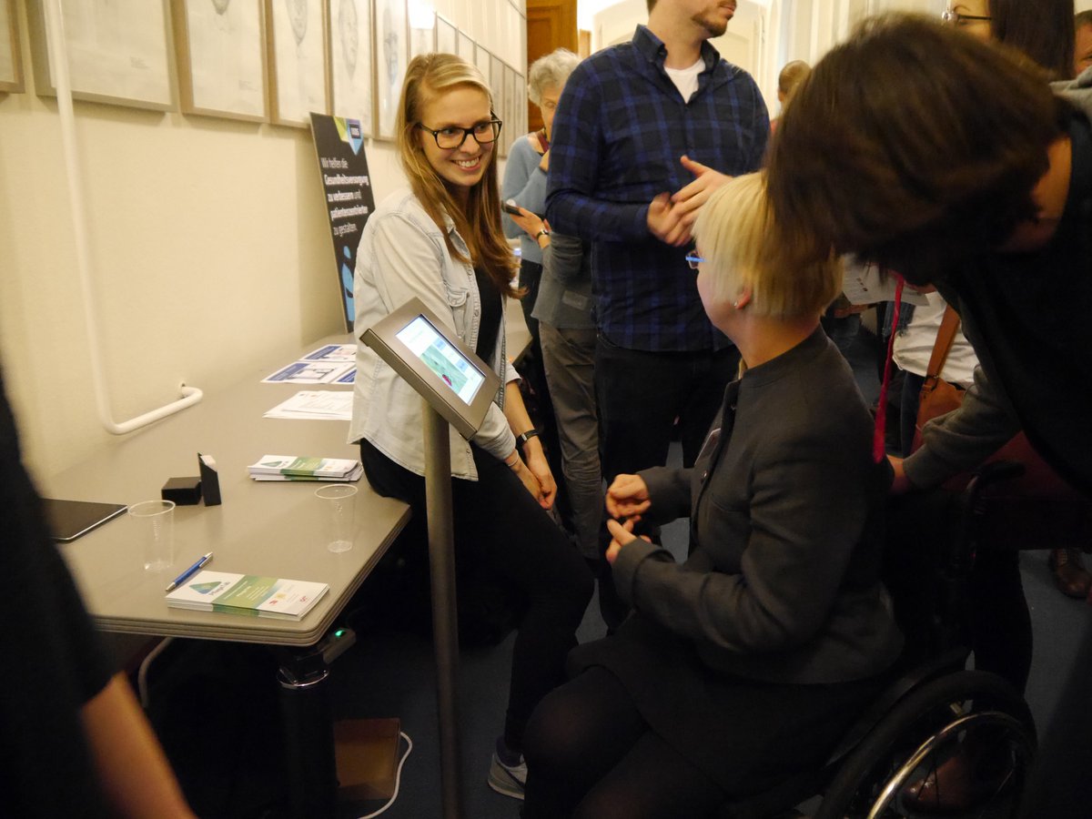 PflegeTab's tweet photo. Danke für so viel Interesse bei der Veranstaltung Gesünder mit Apps &amp; Co.!
@beBerlin https://t.co/EXM1fnaoI9
