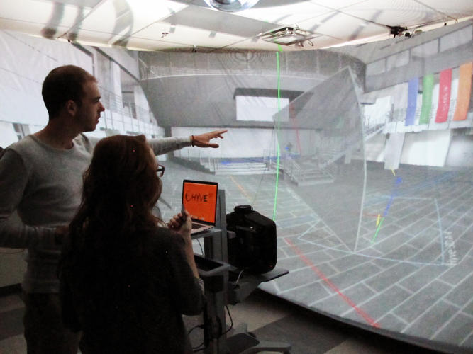 How to reinvent the mouse cursor for the VR age (hint: it's your smartphone): f-st.co/wuxpzHD