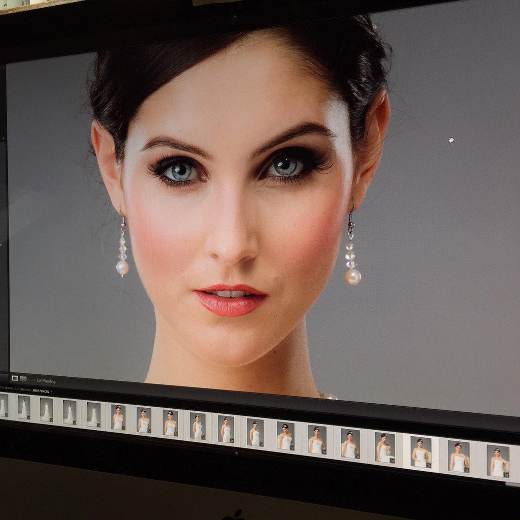 Today is another edit day, but today i have the amazing <a href="/SophieMoulds/">Sophie Moulds</a> on my screen 👌🏼 #fashion #photographer #bridal
