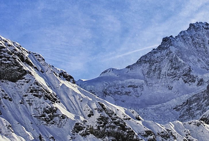 LawrenceTravPR's tweet photo. Gravity defined..https://t.co/UFSSxkoyps #inspiringdestinations #heliskiing #snow #altitude #meetyouontheslopes https://t.co/vm9tgWipEw