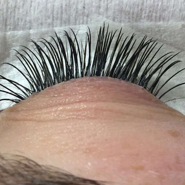 GlamorousSpa's tweet photo. Fab semi lashes by our eyelashes Prinnie @jayceewright26 #lashes #prinnie #full #thick #NO1SALON https://t.co/IkdoNH4xv6