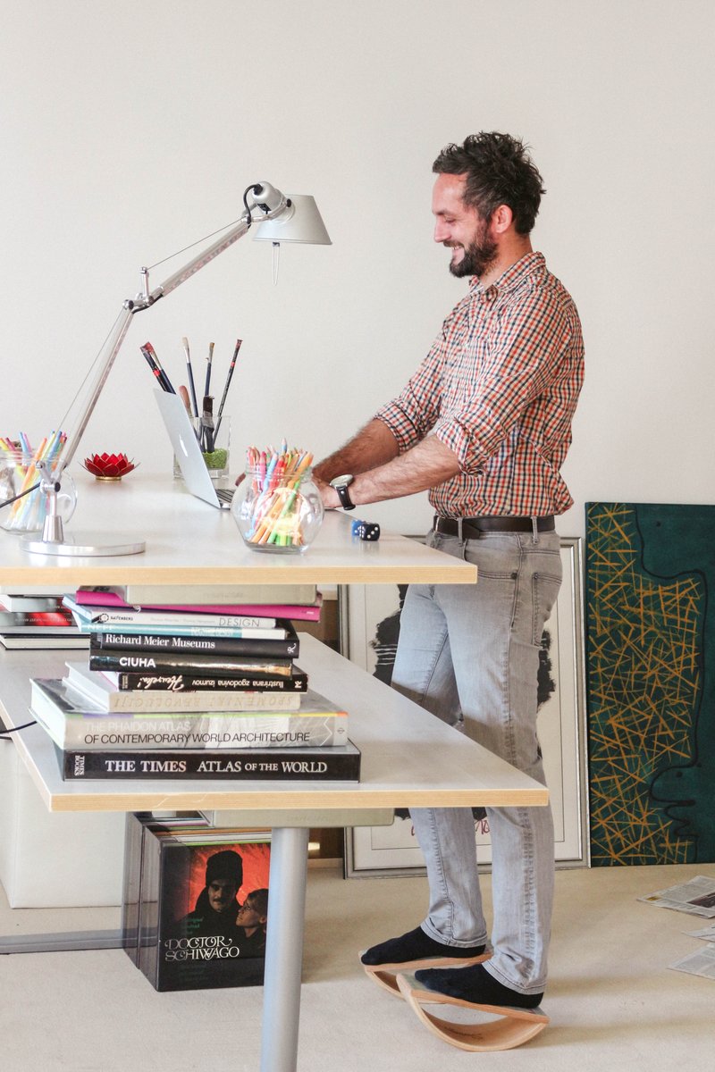 Swingy_TM's tweet photo. Swingy is not only for kids :) Stand on it while working at your standing desk or use it as a 5 minute office break. https://t.co/zWIzVWdG5S