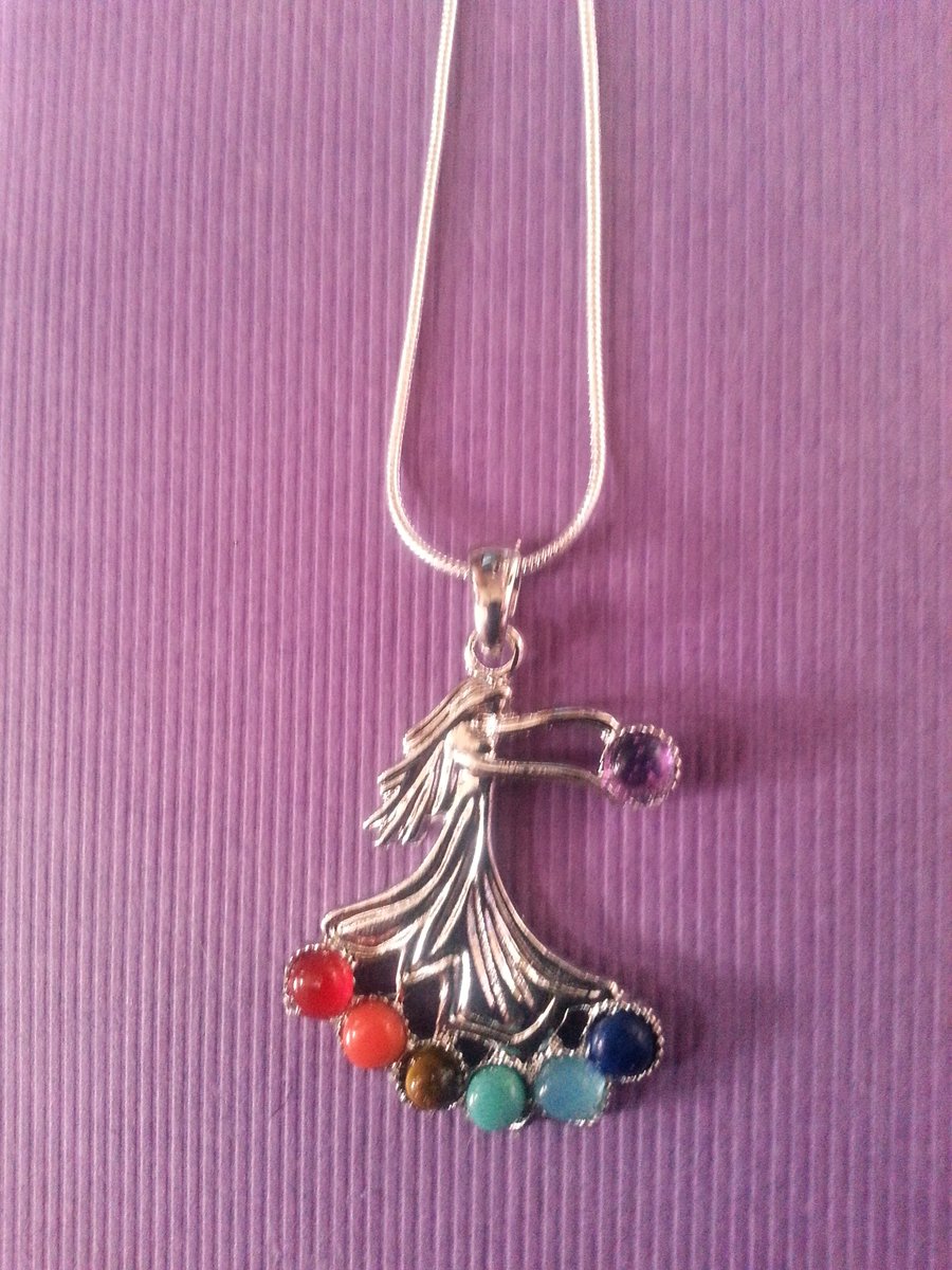 mysticmoonmagic's tweet photo. Chakra necklaces £10 FREE UK DELIVERY #chakra #spiritual #healing #angels #wicca #gifts #tarot #spells #magick https://t.co/KXBsy7Xor8