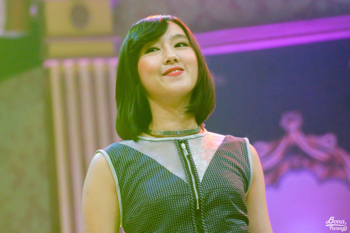 BonaPasogit_'s tweet photo. Hai, Neng Manis :) [@dhikeJKT48] at MNC TV "Ratu Dendang Dangdut" https://t.co/ypsEj6UxGi