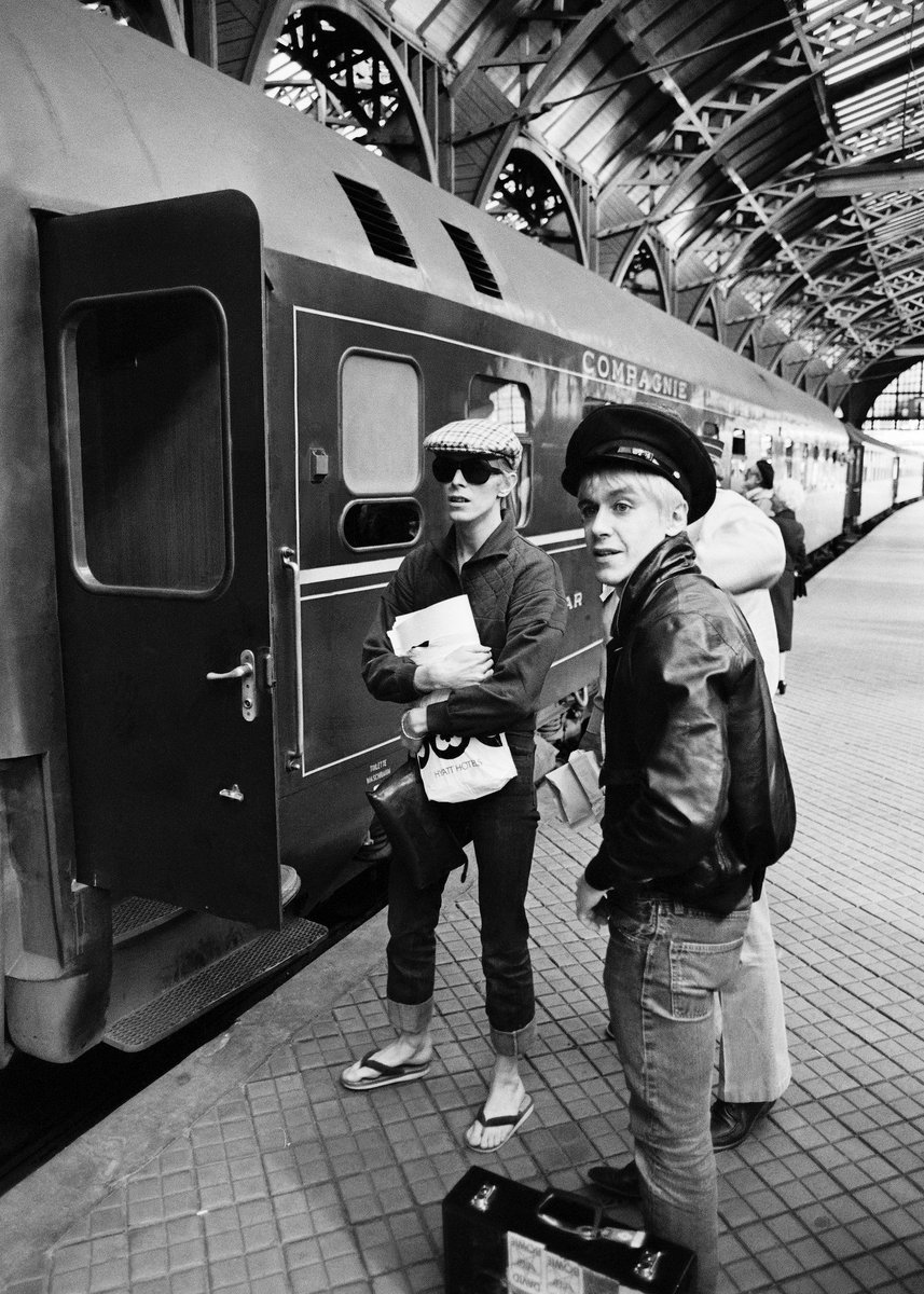 Tus fotos favoritas de los dioses del rock, o algo CTn0A3DWcAAMUPU