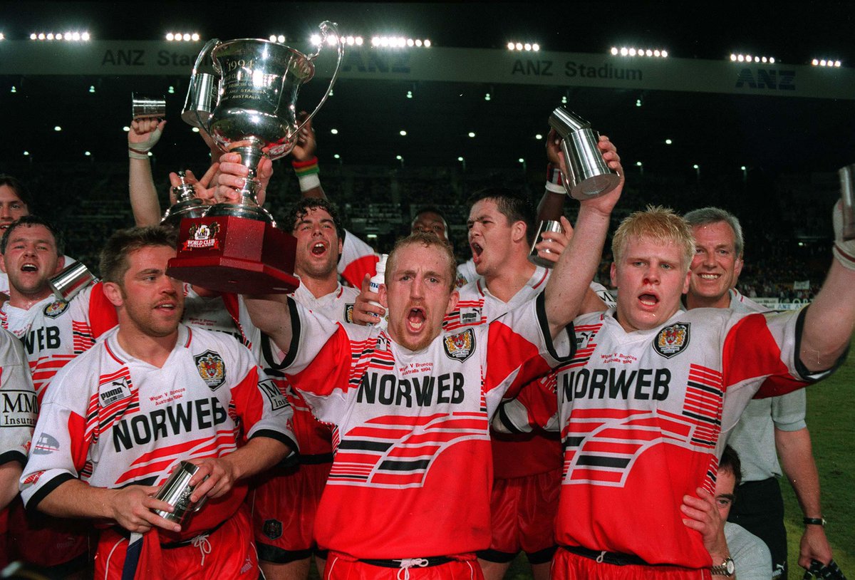 TheRFL's tweet photo. Shaun Edwards OBE &amp; Albert Goldthorpe inducted to #RugbyLeague Hall of Fame...

https://t.co/2cOKW6IlJJ https://t.co/yjUlxyFNEe