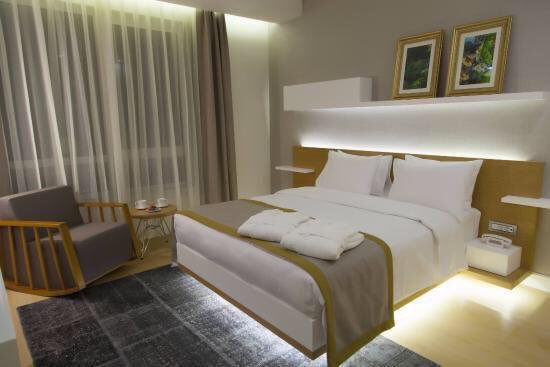 HotelsTurkey1's tweet photo. #فنادق_تركيا
شقق Leos residins في بشكتاش 
من افخم الشقق في اسطنبول 
نوفرها لكم باسعار مناسبه واتسب☎️00966500073784 https://t.co/YLVCrpCeL9