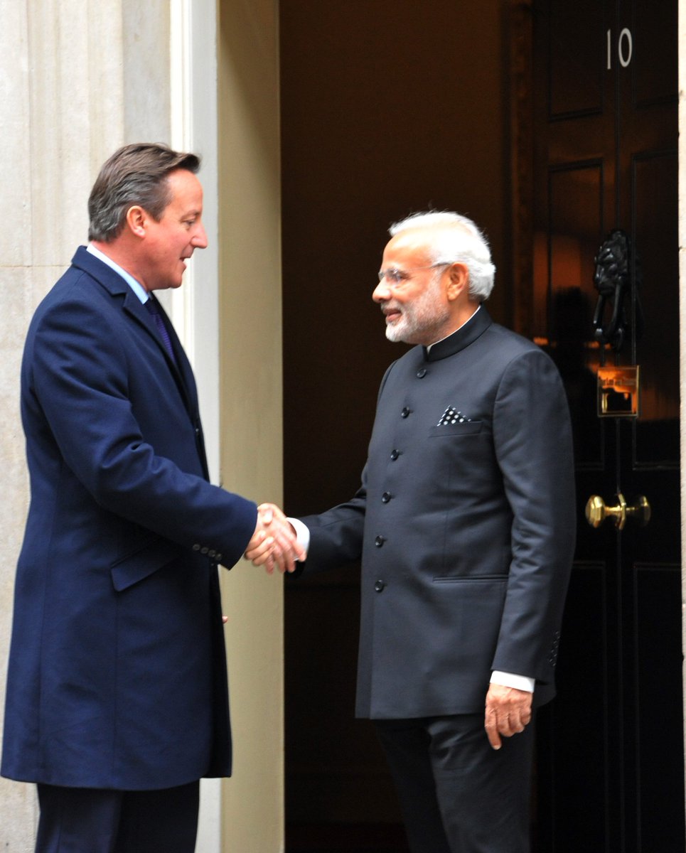 narendramodi's tweet image. Productive &amp;amp; extensive discussions with PM @David_Cameron on India-UK ties &amp;amp; global issues.