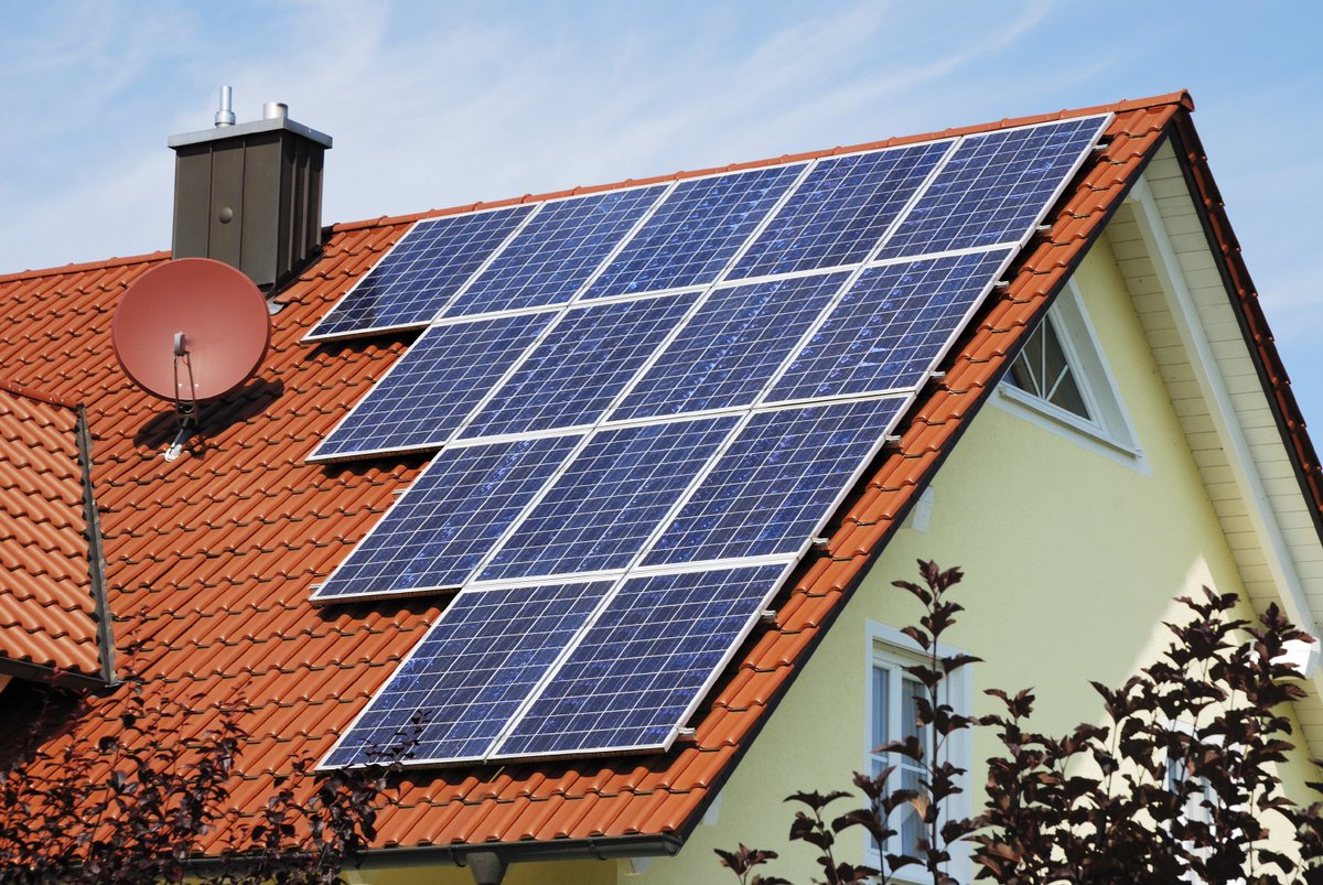 Appraisers across 6 states find home buyers will pay premium for #solar homes 1.usa.gov/1M9tvqW #solarpower