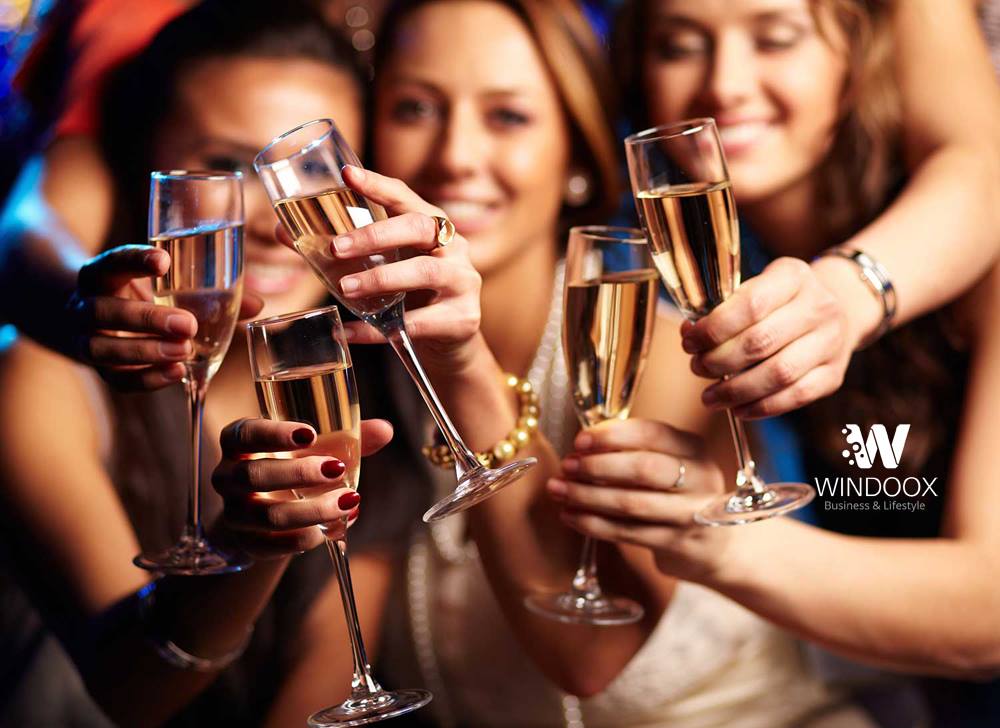 WindooxFilms's tweet photo. AFORO COMPLETO GALA PRESENTACIÓN WINDOOXCLUB!!!
Esta tarde-noche @elephantclubBCN va a estar lleno de gente #windoox https://t.co/pPZ71wrNZ8
