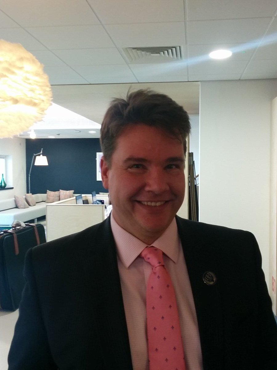 VoxDigitalUK's tweet photo. Cheers to Karl @KarlLehmann for taking the tone to help out today.. I owe you one mate #voxvideo https://t.co/y2uGtGFJda