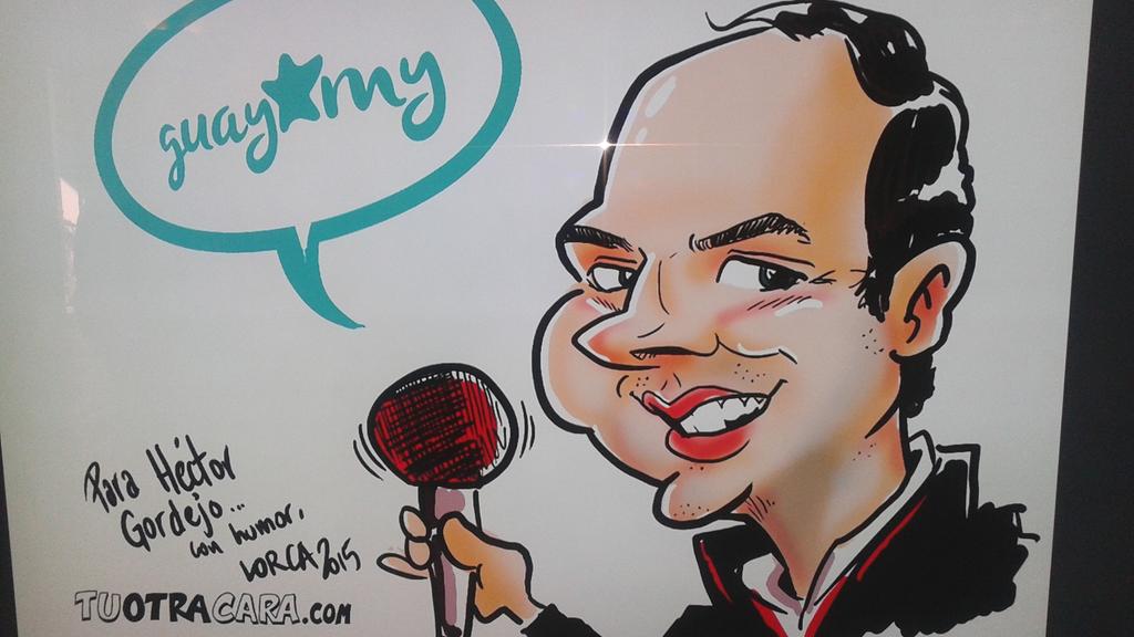 Gracias a <a href="/tuotracara/">Tu Otra Cara CARICATURAS</a> por dar ese toque de humor a #FIMART15 con sus creaciones!! <a href="/GuayMy/">GuayMy</a>