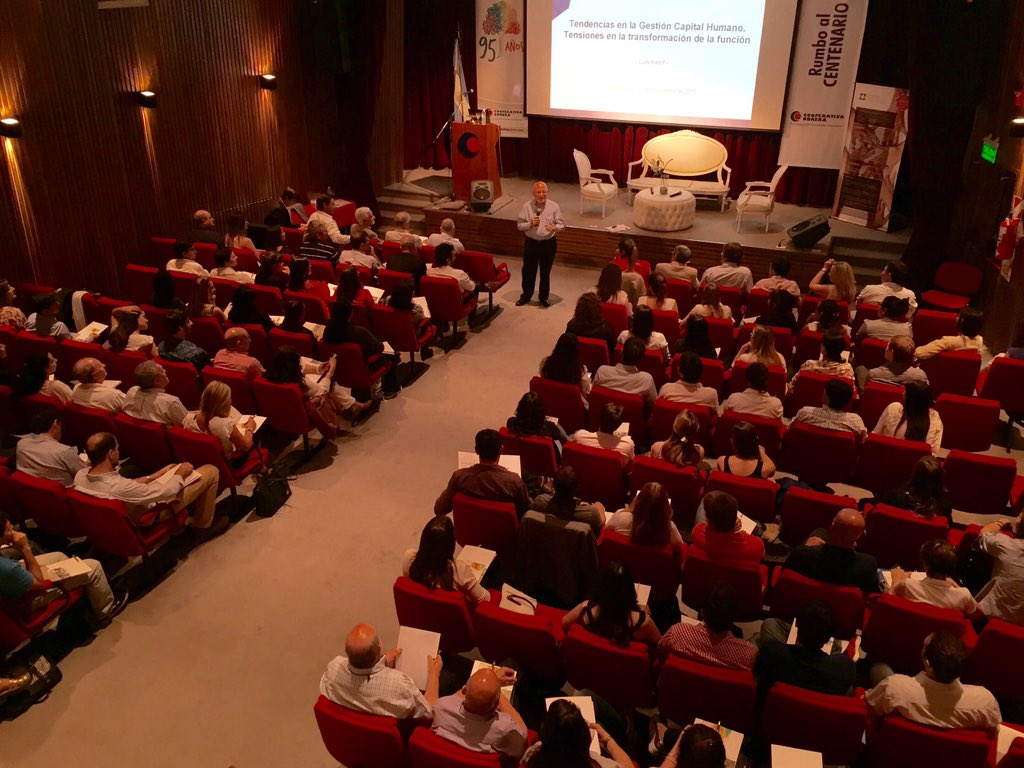IWOficial's tweet photo. En estos momentos comienzan las jornada 2015 de ADRHA #adrha https://t.co/lYz6MNBgIn