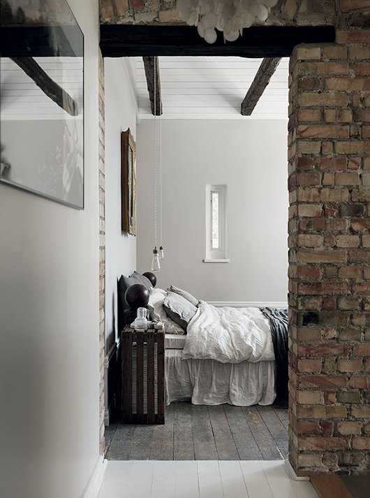 CBoundy1's tweet photo. The Swedish home of interior designer Malin Persson https://t.co/3DsEFQymoN #Interiors #Inspiration @MilK_magazine https://t.co/oSHCHz2rxY
