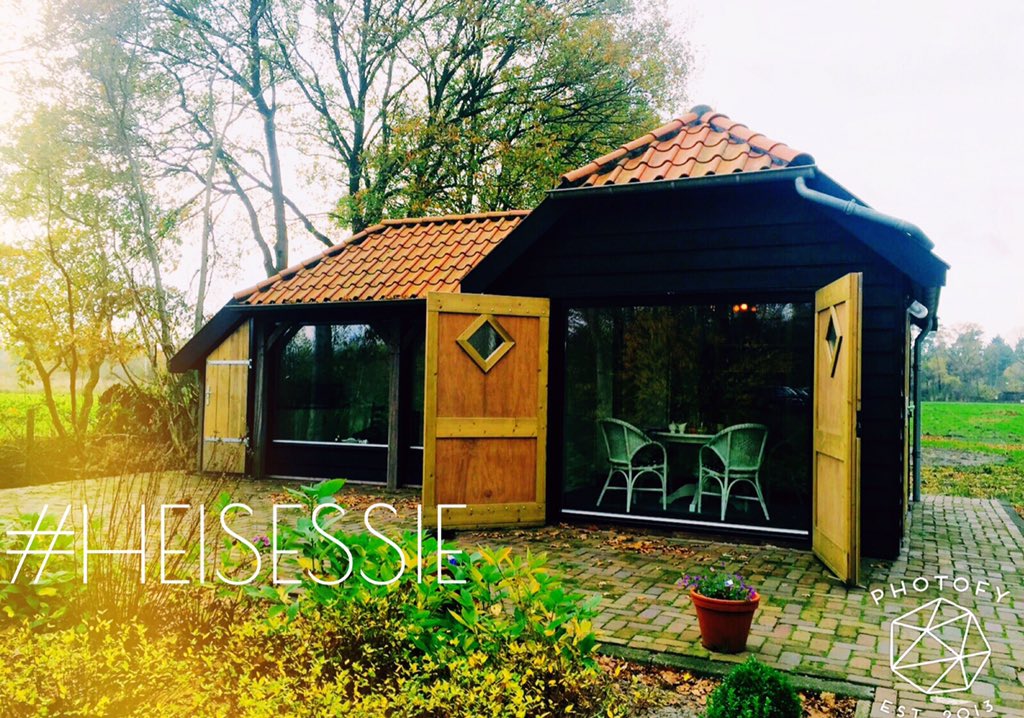 Spijkman's tweet photo. Directie Spijkman trekt zich op deze novemberdag terug voor een #heisessie op deze inspirerende locatie! https://t.co/2srE2Y4dnM