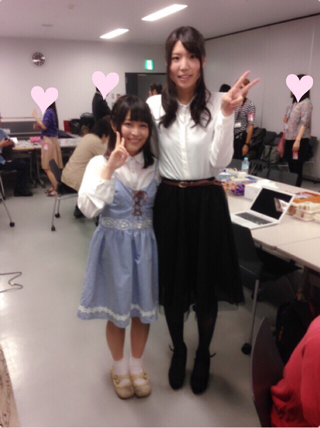 桑原由気 くわはらゆうき Ar Twitter Yanase Y 私が小さいのか 彼女が大きいのか 声パラさん買って下さってありがとうございます ヽ W ゝ
