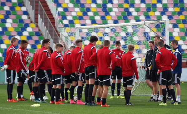 Well done <a href="/FAWales/">FA WALES</a> U19 players &amp; staff Georgia 0 Wales 3 <a href="/UEFA/">UEFA</a> #futuretalents #TogetherStronger