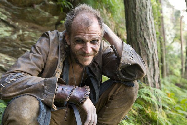Let us wish a very happy birthday to our dear Gustaf Skarsgard! Sköl! 
