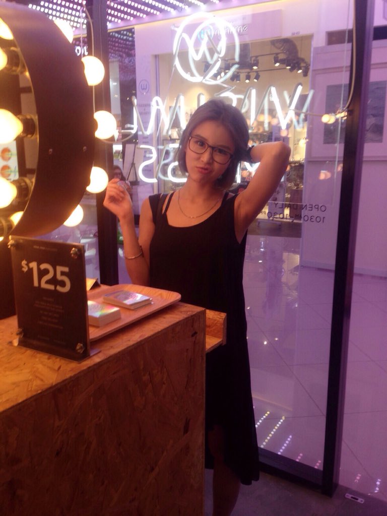 celestinaloves's tweet photo. MAO said I look like an annoying school teacher 😂😂 #visualmass @VisualMass https://t.co/d91Bm9a1DN
