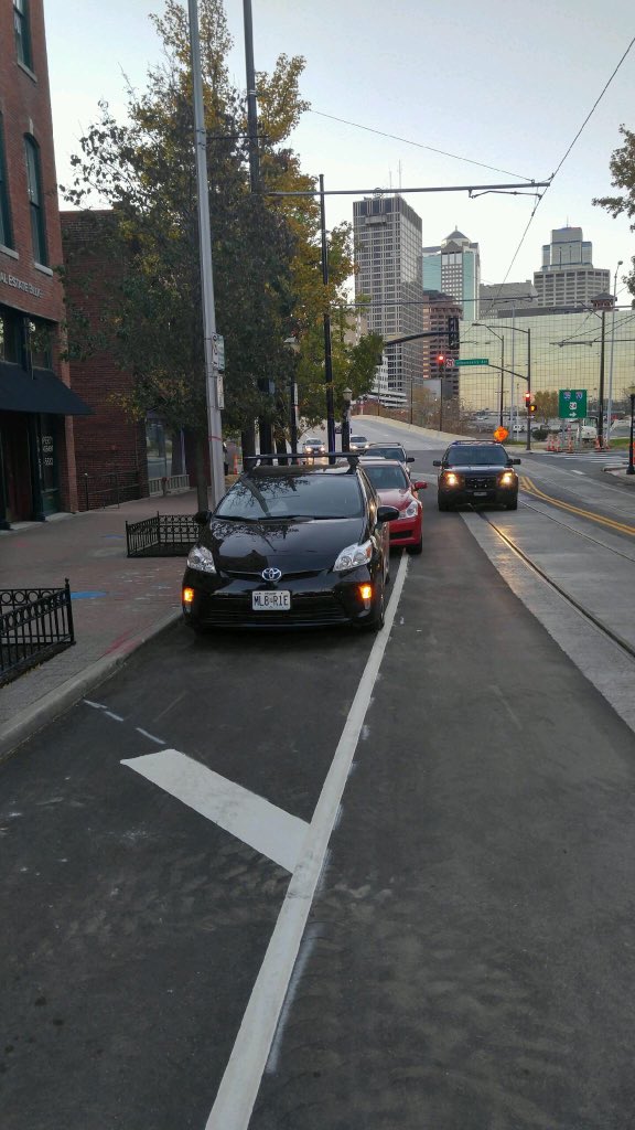 KC Streetcar 🚊💙 tweet media
