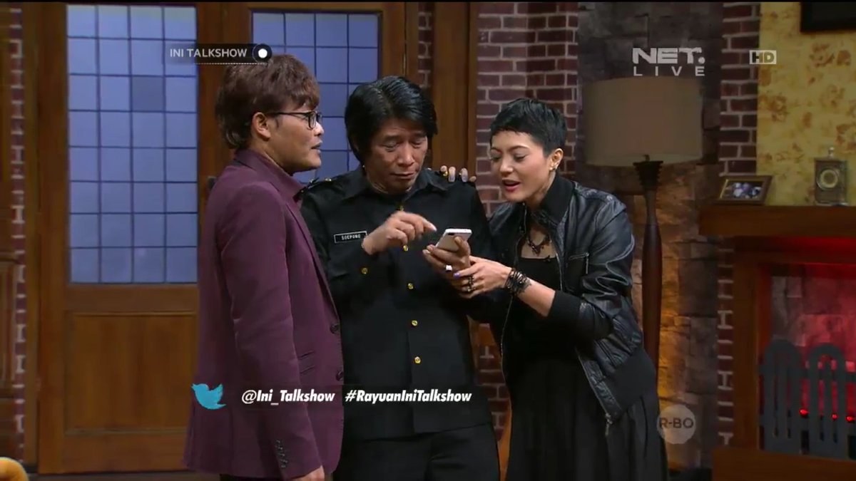 Duosolpet's tweet photo. Om @partopatrio nangisnya modus bgt yaaa hahaaa untung kang @newsuleprikitiw sabar @Ini_Talkshow #RayuanIniTalkshow https://t.co/Nbq06kWZMg