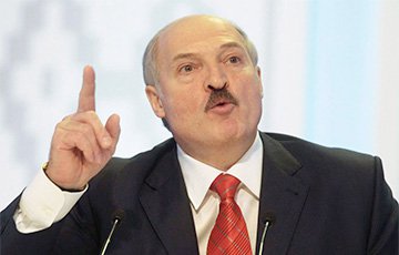 charter_97's tweet photo. Лукашенко – месяц назад: Новых налогов в Беларуси не будет https://t.co/AMhkaiSa4G #Политика https://t.co/oCgK10Tmxj