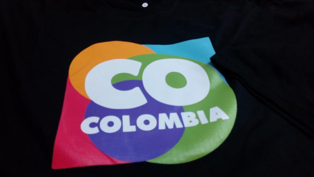 sablonsukasuka's tweet photo. Sablon manual- Kedubes Colombia https://t.co/Sfgj8ahjQK