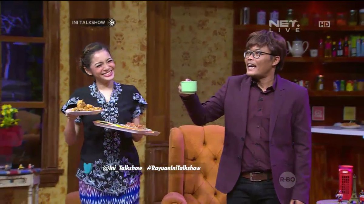 Duosolpet's tweet photo. Teh kocai kocai2 ,ini teh kocai buatan @mayaseptha @newsuleprikitiw mantap @Ini_Talkshow  #RayuanIniTalkshow https://t.co/IfnJrZbgh6