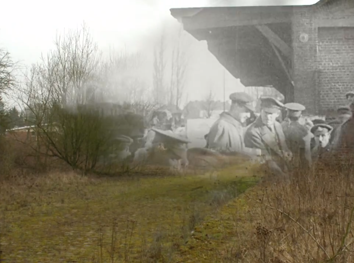 HistoryHit's tweet photo. .@thehistoryguy Dan Snow #photos overlaid on archive #WW1 footage. Please RT if you like them! #HistoryHitPhotos https://t.co/8mX8hcsHsN