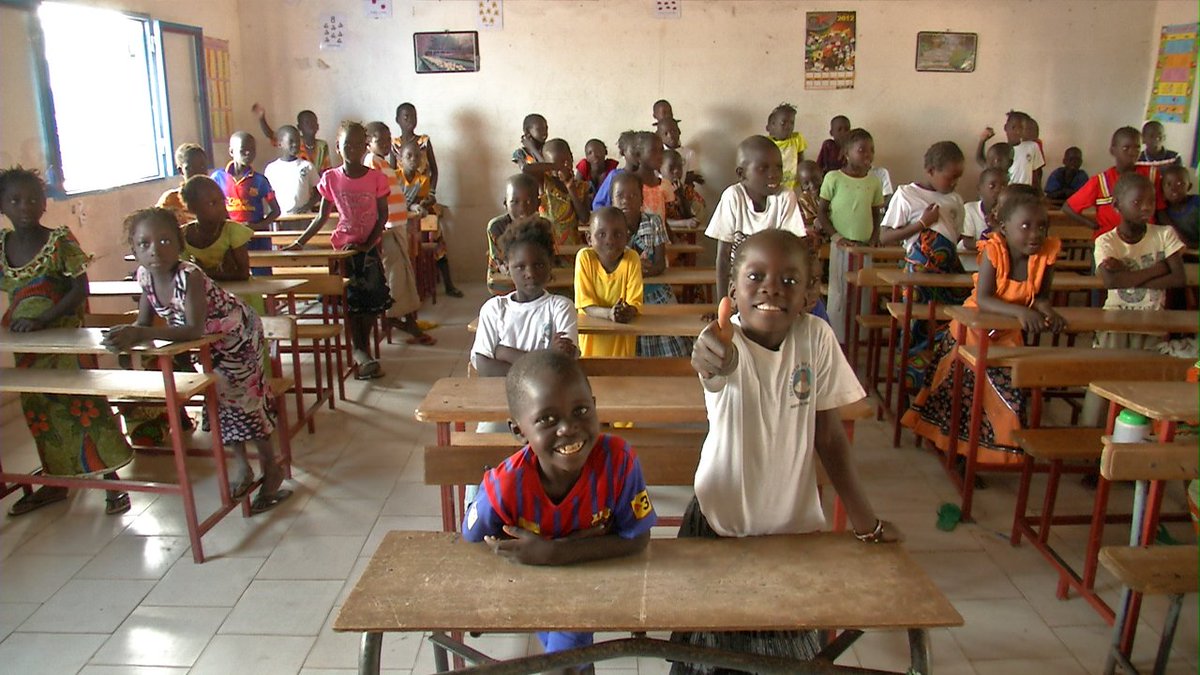 7Magazine_AD's tweet photo. Entrevistem a Mario Llonch de la fundació "POR UNA SONRISA EN ÁFRICA" a @7Magazine_AD #03 #HIP #Africa #Children https://t.co/bIH8fjSAgp