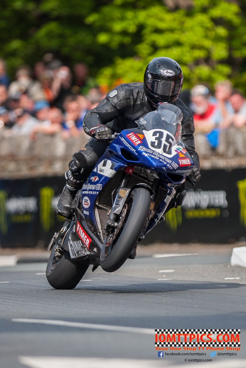iomttpics's tweet photo. #ThrowbackThursday @bullet39 at TT2010 during the Superbike TT - St Ninians https://t.co/5LmBQxmsw6