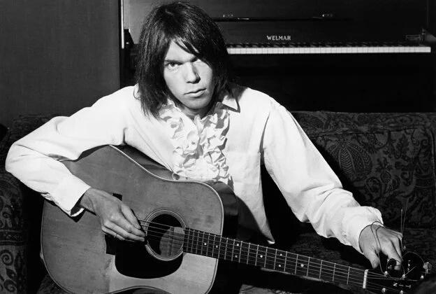 Happy 70th birthday to the legendary Neil Young! Long may you run 