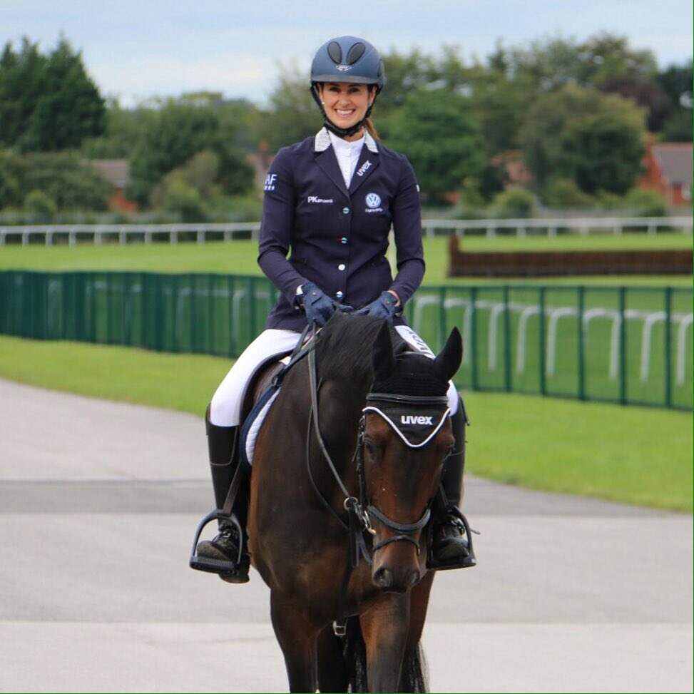 EveStaveley's tweet photo. Love my new @AnimoUK Show Jacket https://t.co/8OTmfdDhHU
