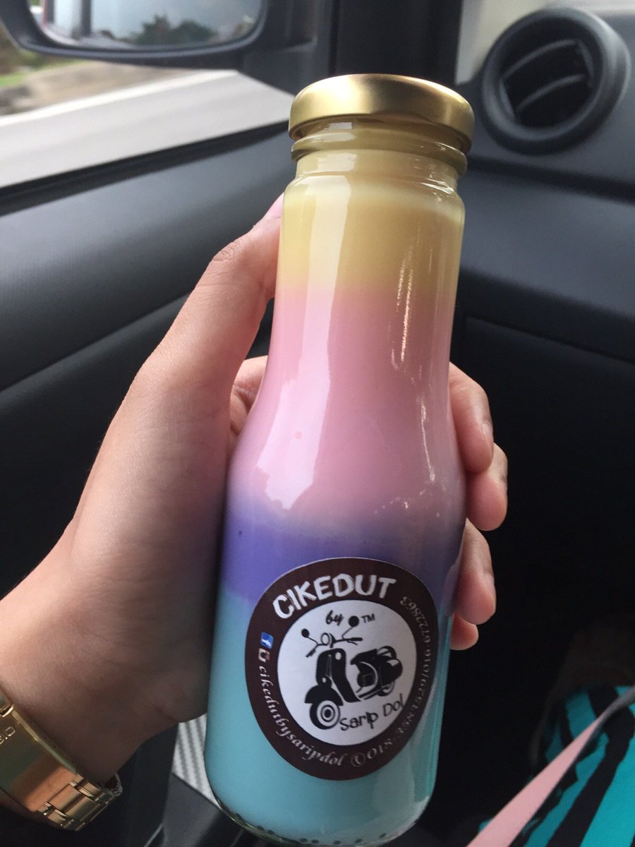NurAtikaAman's tweet photo. Dadih botol ke puding hahaahaa #foodporn #cikedut https://t.co/XhEkrj06NA