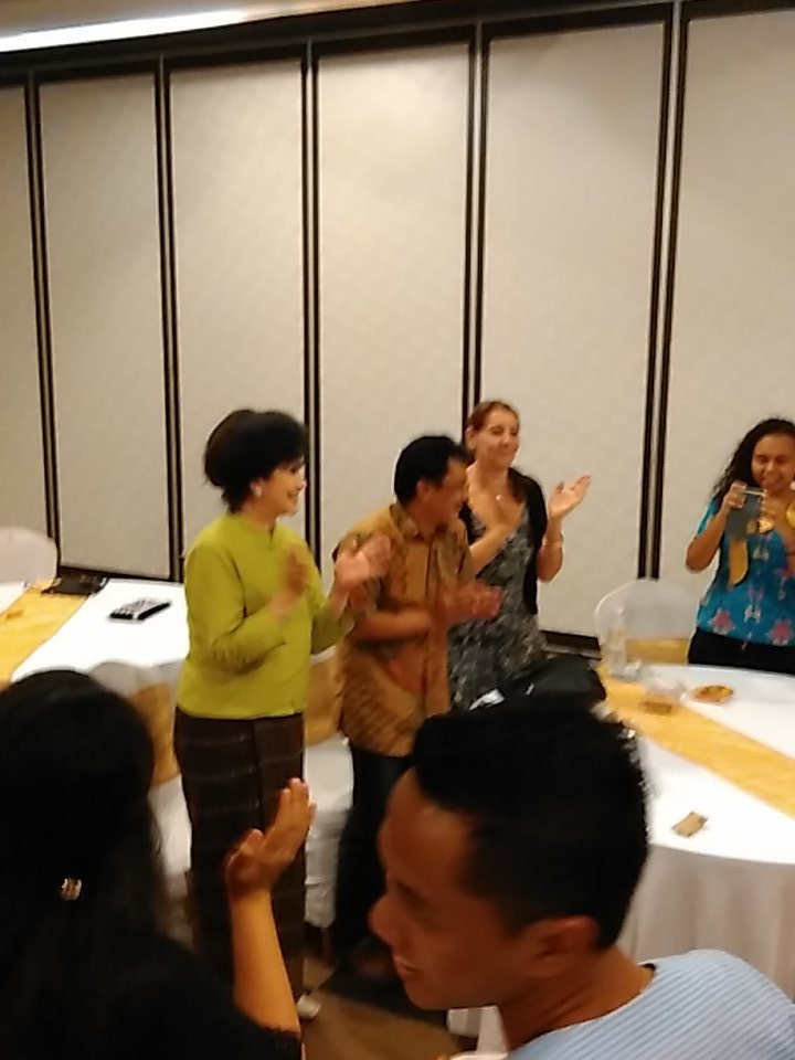 IndoYouthCamp's tweet photo. @SobatASK merayakan HUT Ibu Monic Dan Bu Atas #TimeToActICFP #kamutidaksendirian https://t.co/zJaOut9trl