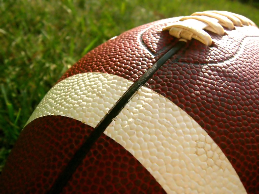 RecruitersNFL's tweet photo. Want to be this close to the ball? Follow us for details https://t.co/HOqYR0xJmW
