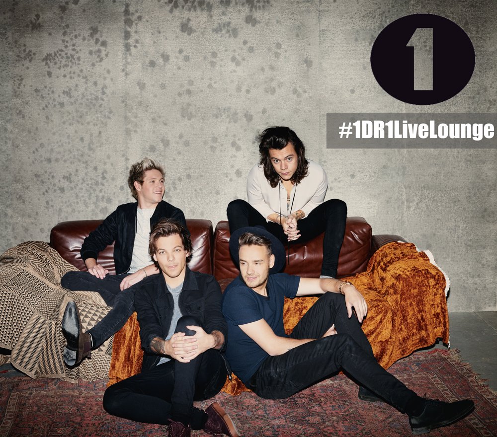 onedirection's tweet image. UK! 1D will be on @BBCR1 Live Lounge from 4:45pm (GMT)! Listen in here. bbc.co.uk/radio1 #1DR1LiveLounge