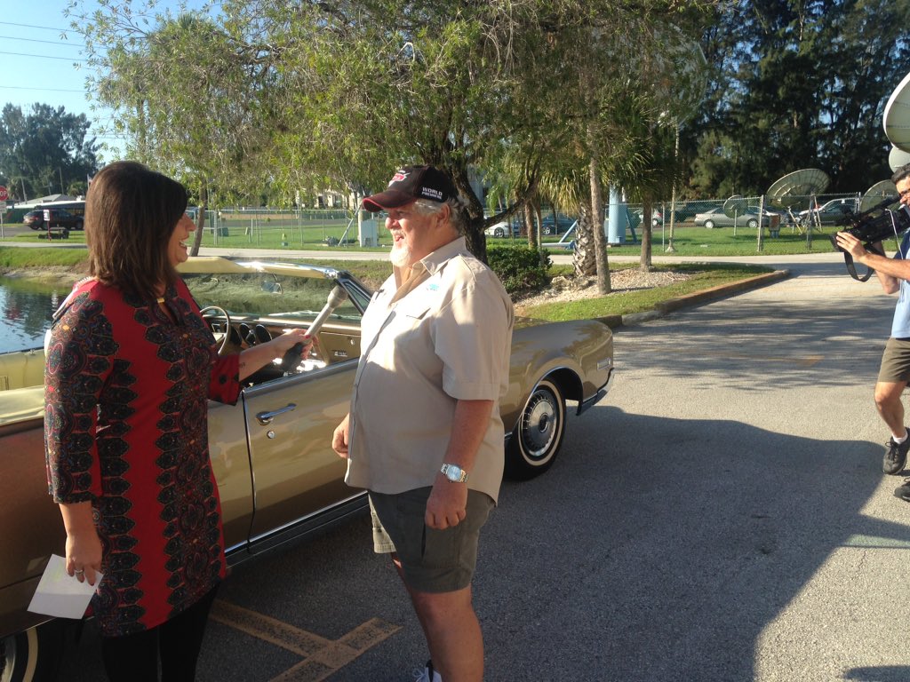 MicMikeMicMike's tweet image. Talking #FallAutoFest with Dan Newcombe of Golden Classics in Clearwater on #Studio10Live