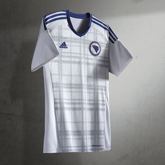 Rationeel perspectief chatten Edin Džeko 9-Fans on Twitter: "Adidas presented the new Bosnia and  Herzegovina home and away kit. @EdDzeko @adidasfootball #BiH  #BeTheDifference https://t.co/940Iq96qcb" / Twitter