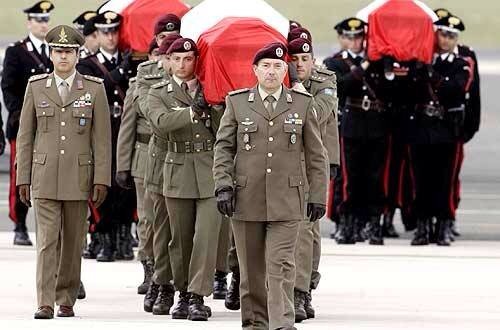 12/11/03 - A 12 anni dalla strage il nostro cuore batte a Nassiriya. <a href="/LiciaRonzulli/">Licia Ronzulli</a> <a href="/galeazzobignami/">Galeazzo Bignami</a> <a href="/gasparripdl/">Maurizio Gasparri</a>