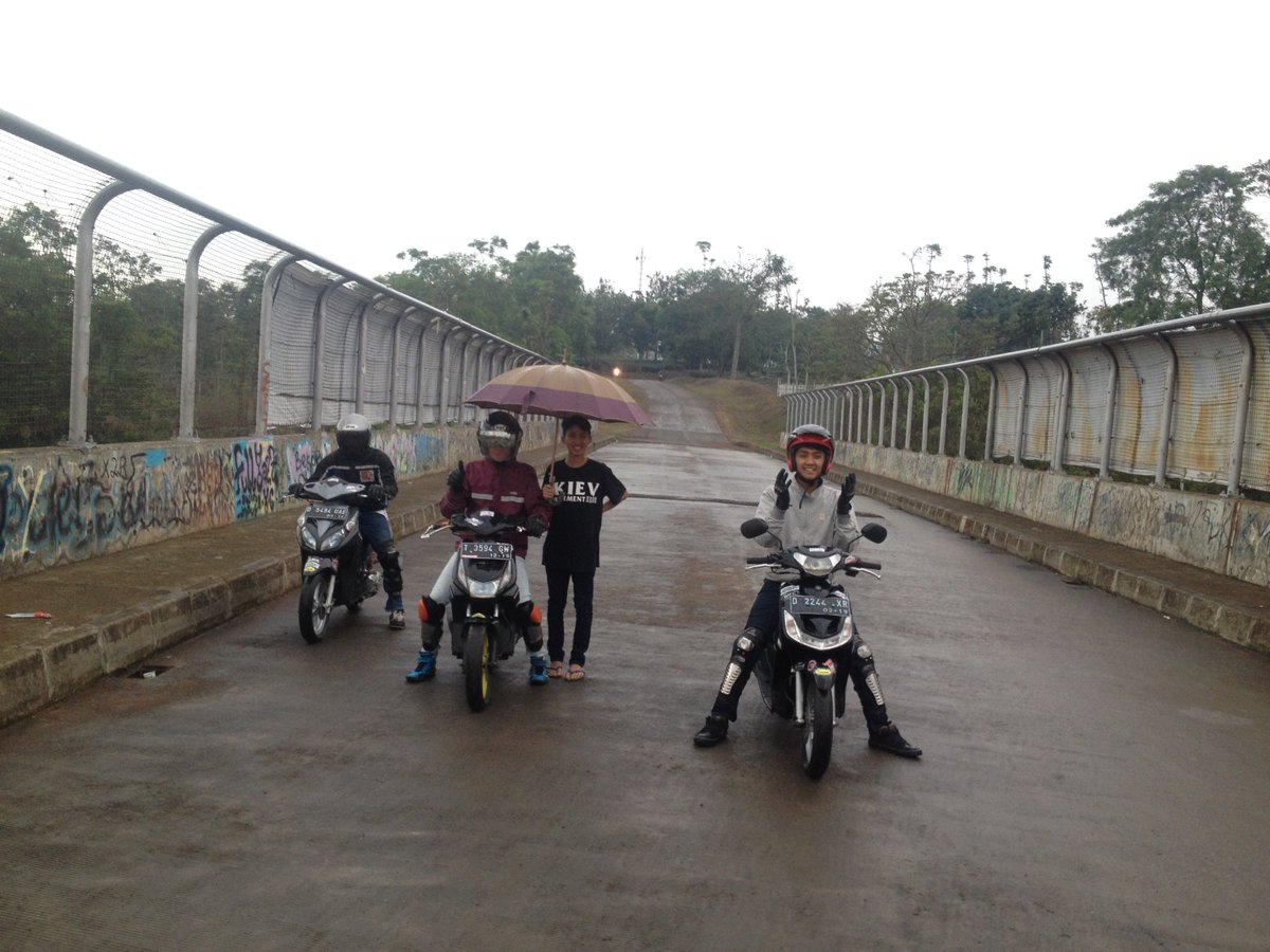 tong hilap ulah sieun ku aspal baseh ;) #manggagolergan