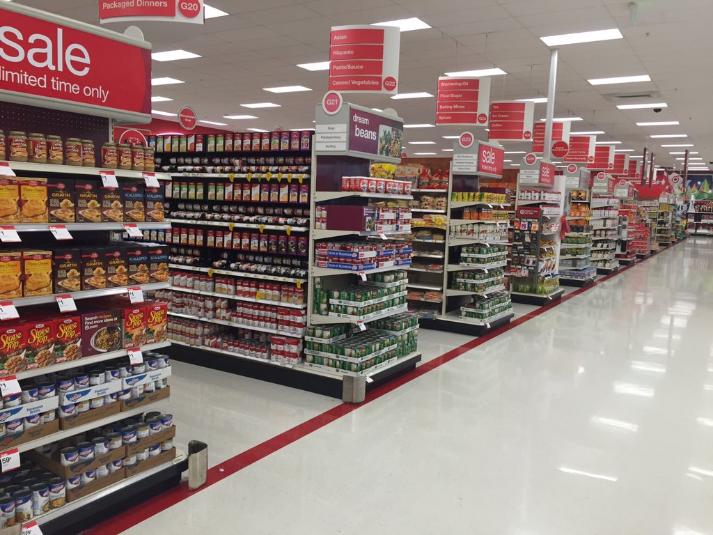 MBurrrg23's tweet photo. "Sale" is a strong word! #DepthOfFill #OnTheFloor #That'sLogistics T2586 hungry! @rankin_logan https://t.co/xpzrgxYvmv