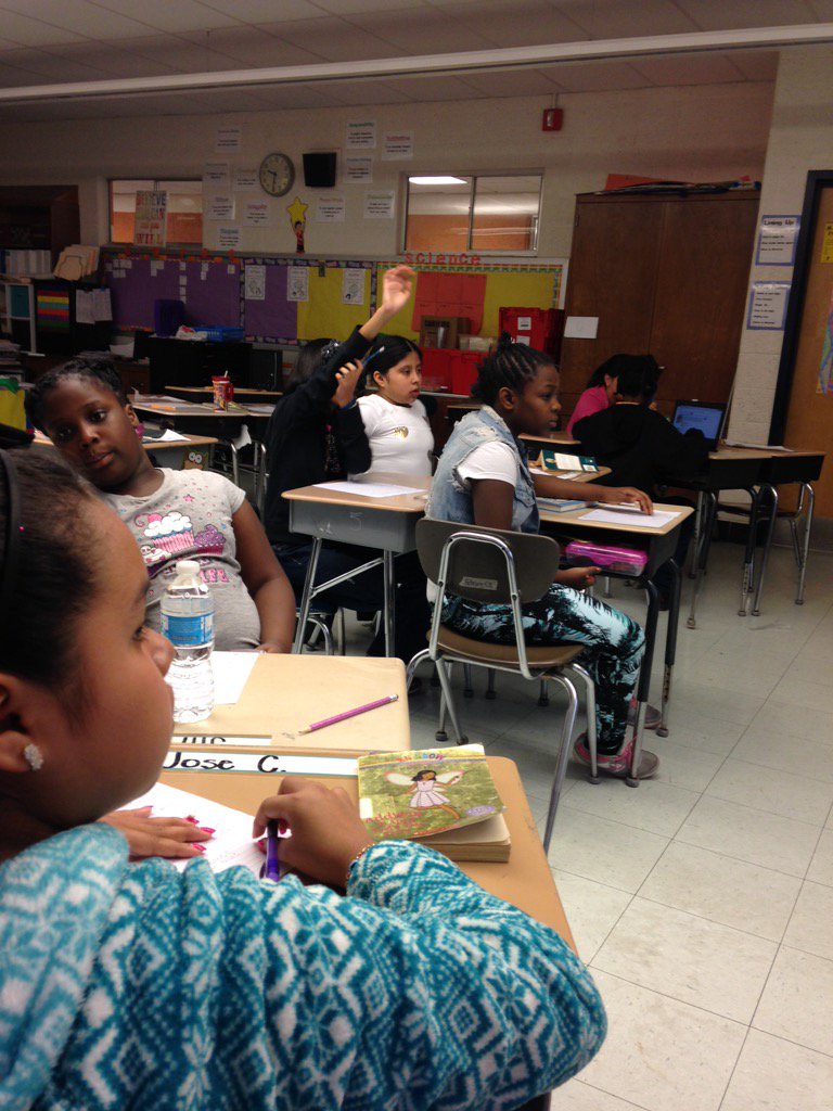 Dr_Keister's tweet photo. Another awesome #inquirycircle w great questions! #CHDreamBuilders https://t.co/YGxDCME9XH