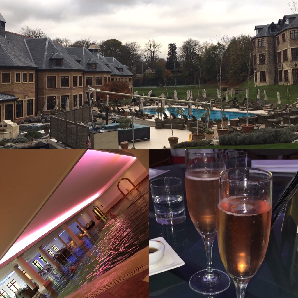 MissJessWright_'s tweet photo. AMAZING day @PennyhillPark 💗the indoor ballroom pool with underwater music, &amp; had the best oxygen diamond facial 🙌🏼😍 https://t.co/Z3M2KCEkJm