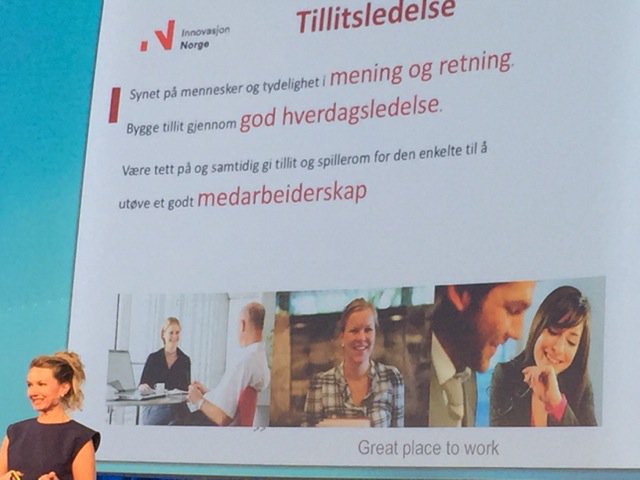 #tillitsledelse og #medarbeiderskap på #Front15 Takk til <a href="/YvonneFosser/">Yvonne Fosser</a> for flott innlegg!