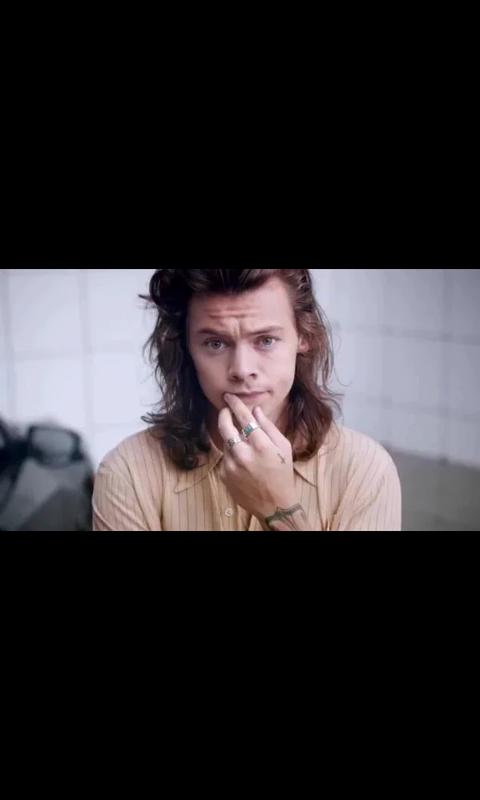 TaynarStyles's tweet photo. Meu coração nao aguenta mas  #MITAMTomorrow https://t.co/ccBHL5TETP